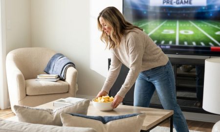 Super Bowl Sunday: hosting checklist for the final 2 hours before guests arrive
